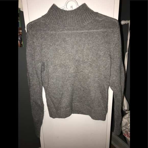 Brandy Melville sweater - Picture 3 of 4